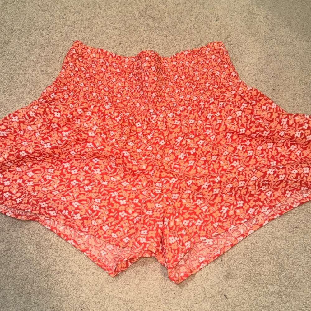 Aerie women’s smocked shorts